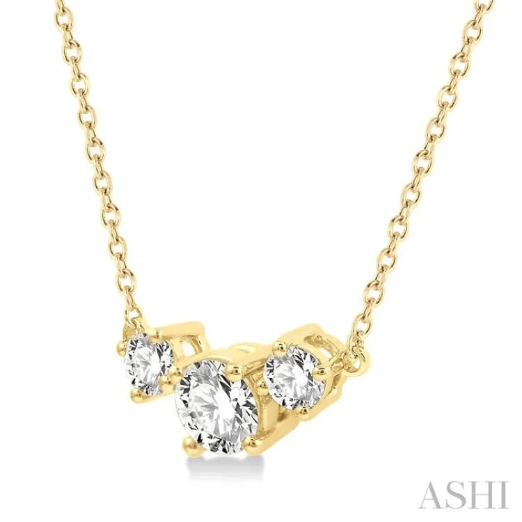 1/2 Ctw Three Stone Round Cut Diamond Necklace in 14K Yellow Gold