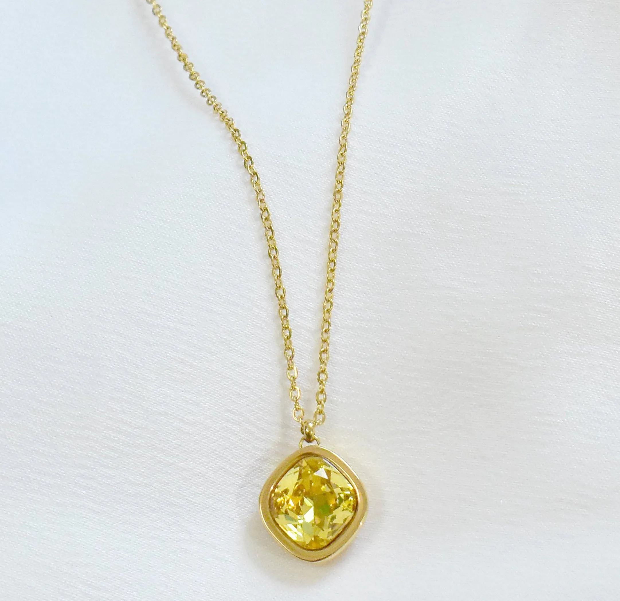 DESIREE CITRINE BIRTHSTONE PENDANT NECKLACE- NOVEMBER