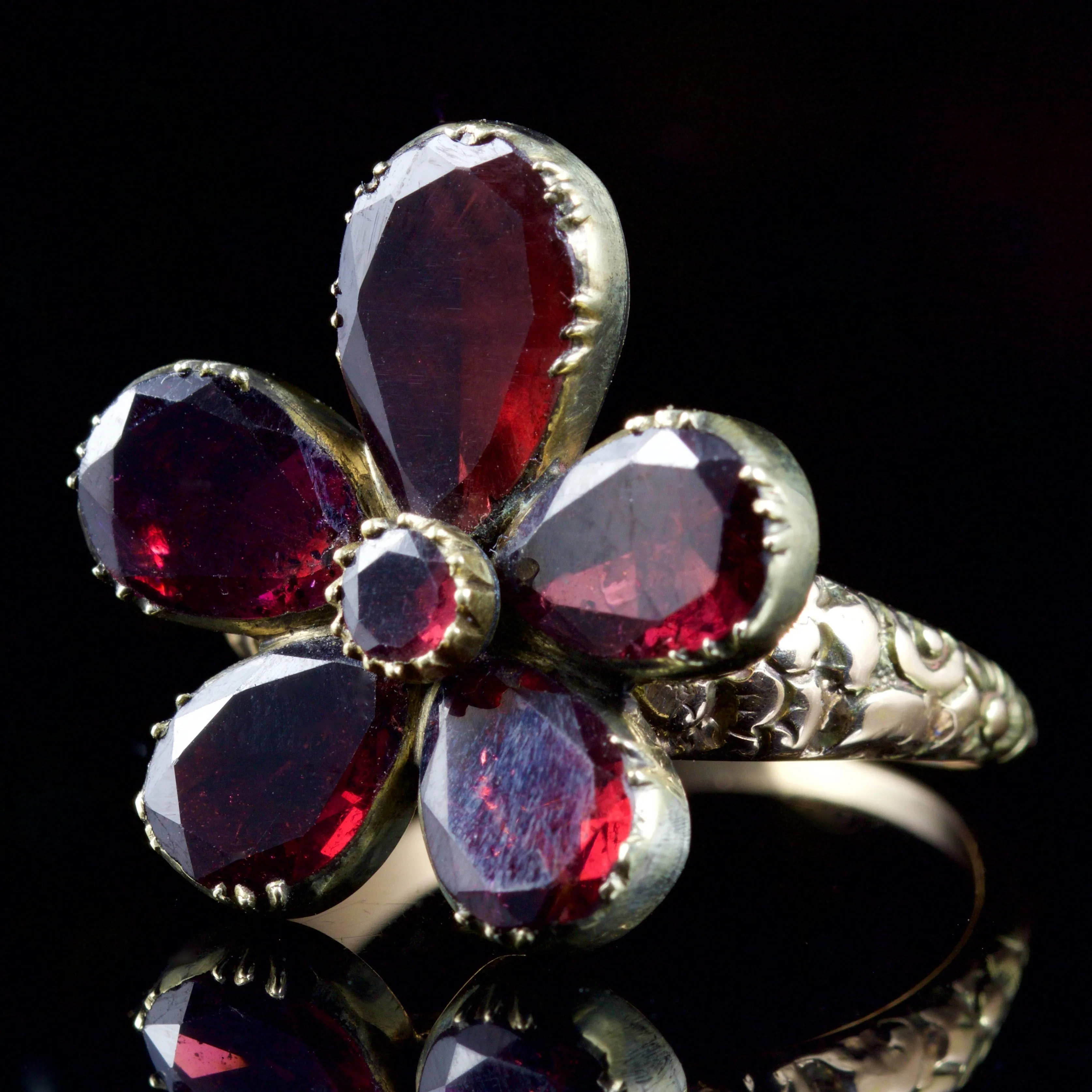 Georgian Flat Cut Garnet Flower Ring 18Ct Gold