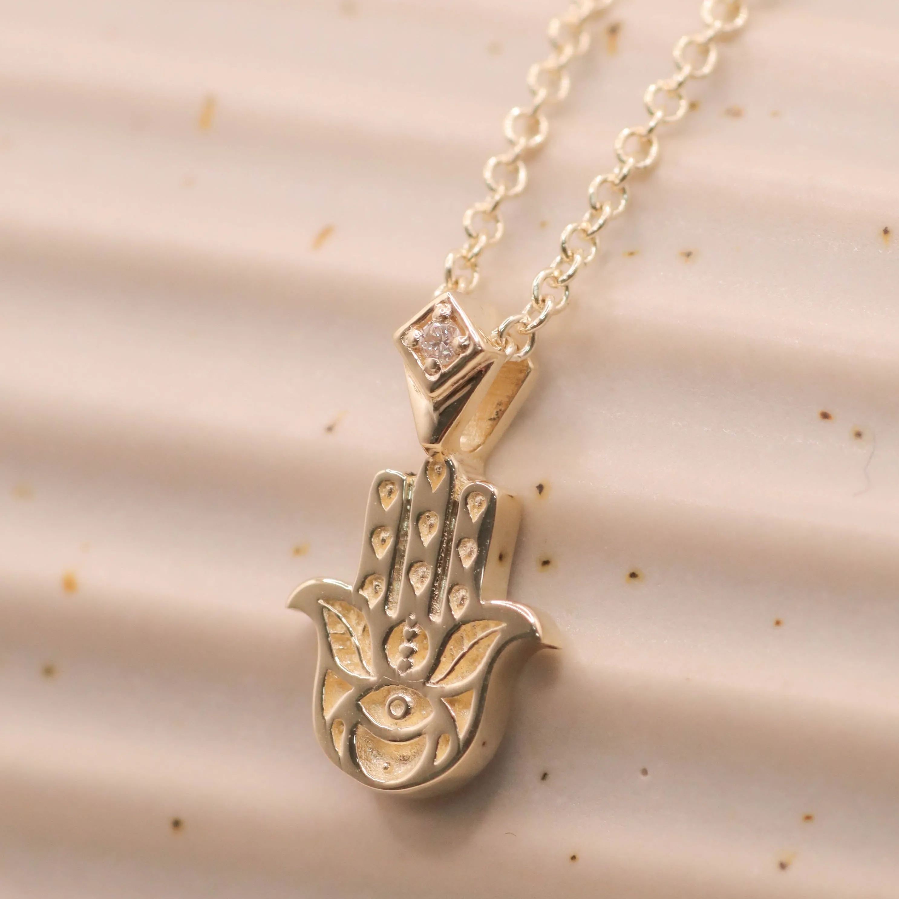 Hamsa Gold Engraved Necklace Diamond