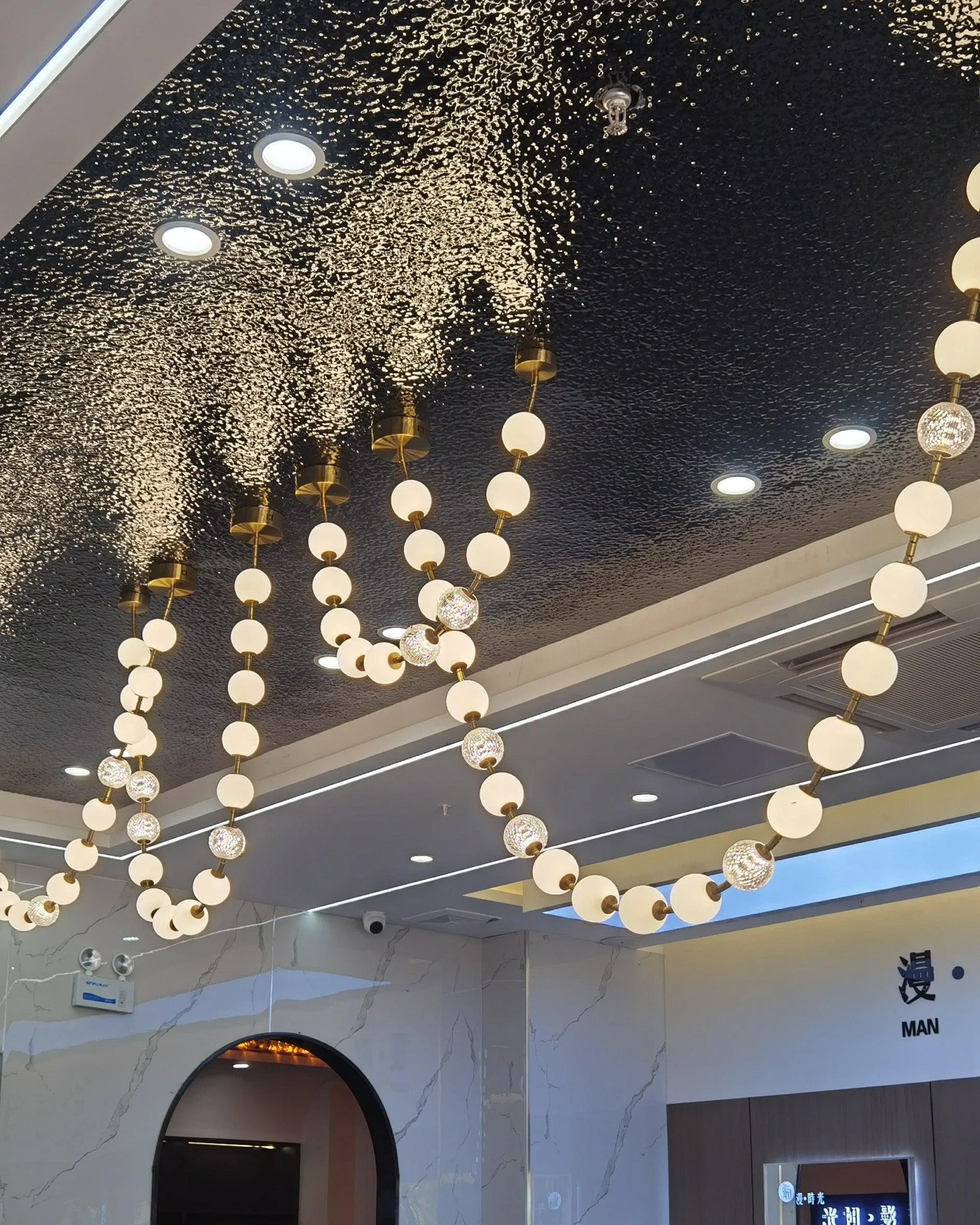 Luxurious Pearl Necklace Chandelier