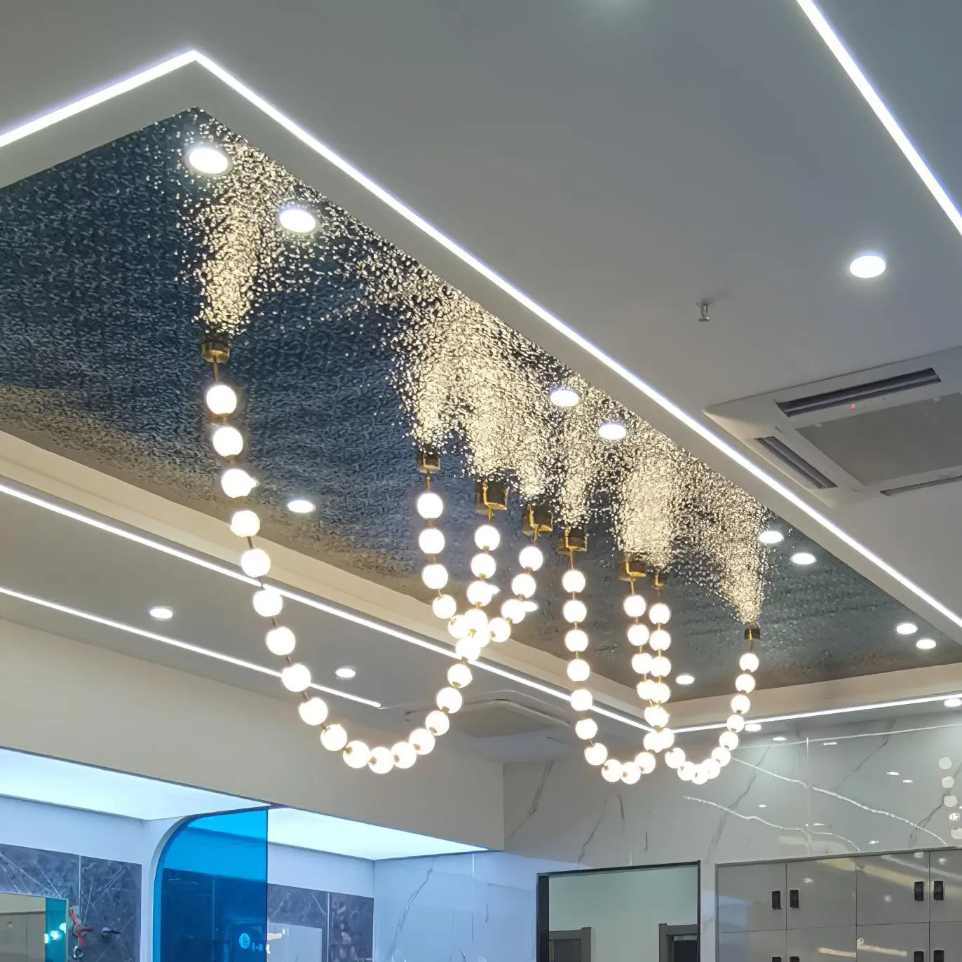 Luxurious Pearl Necklace Chandelier