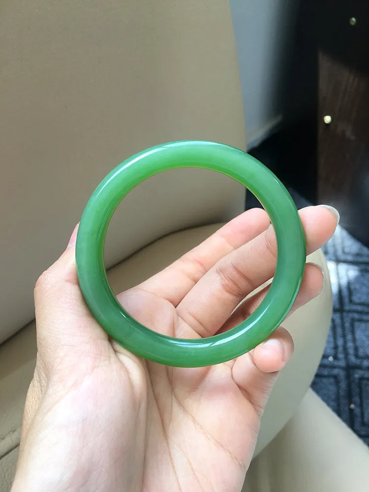 Natural Jade Bangle Nephrite Bangle Internal Diameter 56mm NBE007