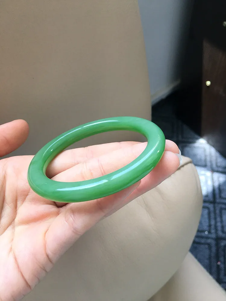 Natural Jade Bangle Nephrite Bangle Internal Diameter 56mm NBE007