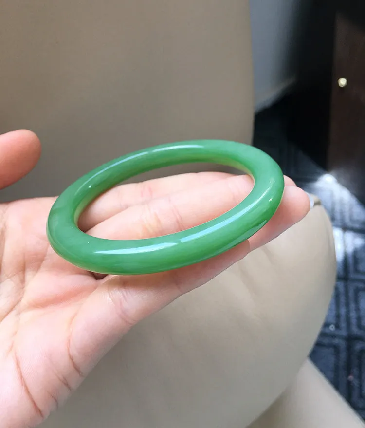 Natural Jade Bangle Nephrite Bangle Internal Diameter 56mm NBE007