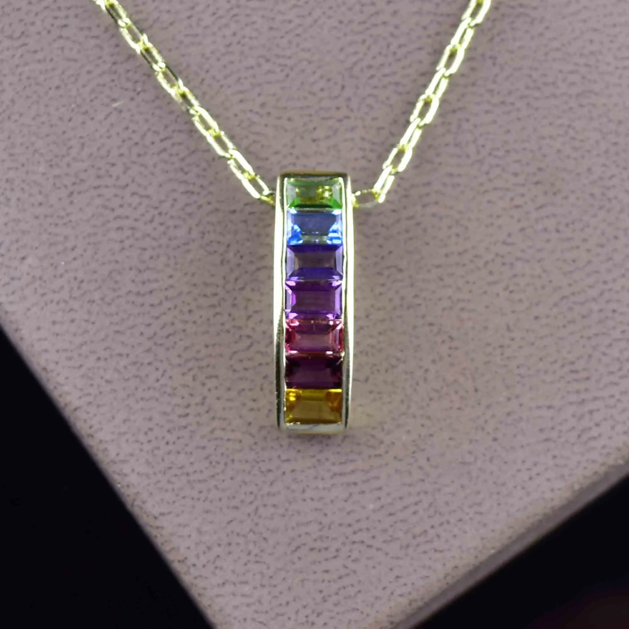 Vintage 14K Gold Multi Stone Pendant Necklace