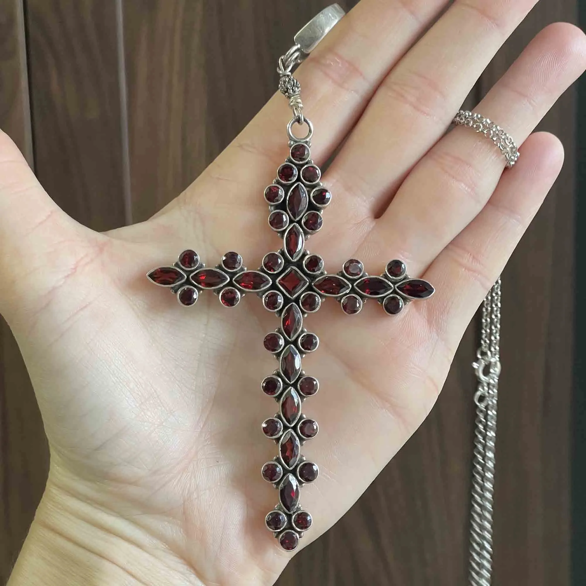 Vintage Large Silver Garnet Gross Pendant Necklace